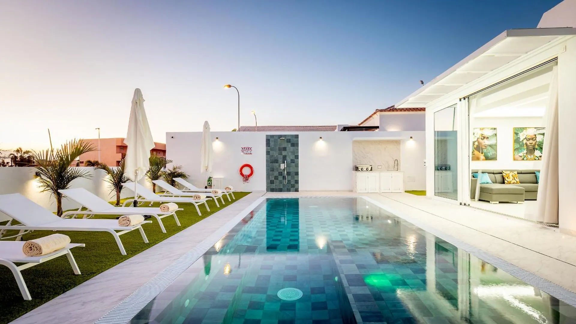 Villa Michelle Private Oasis Heated Pool And Wifi プラヤ・パライソ